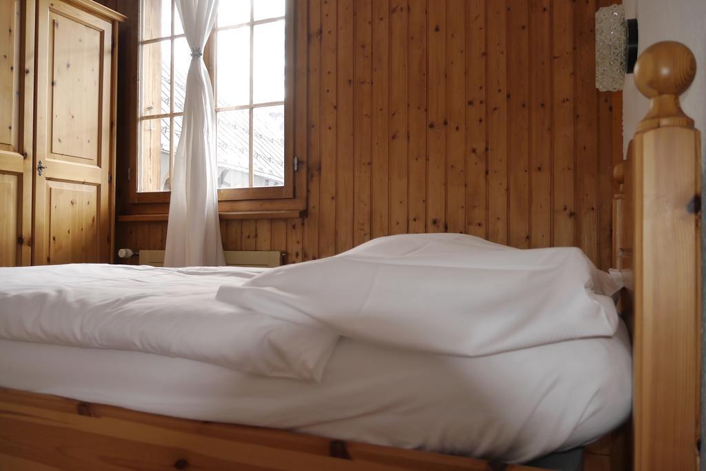 Hotel - Petit-Dejeuner Le Trift Циналь Номер фото