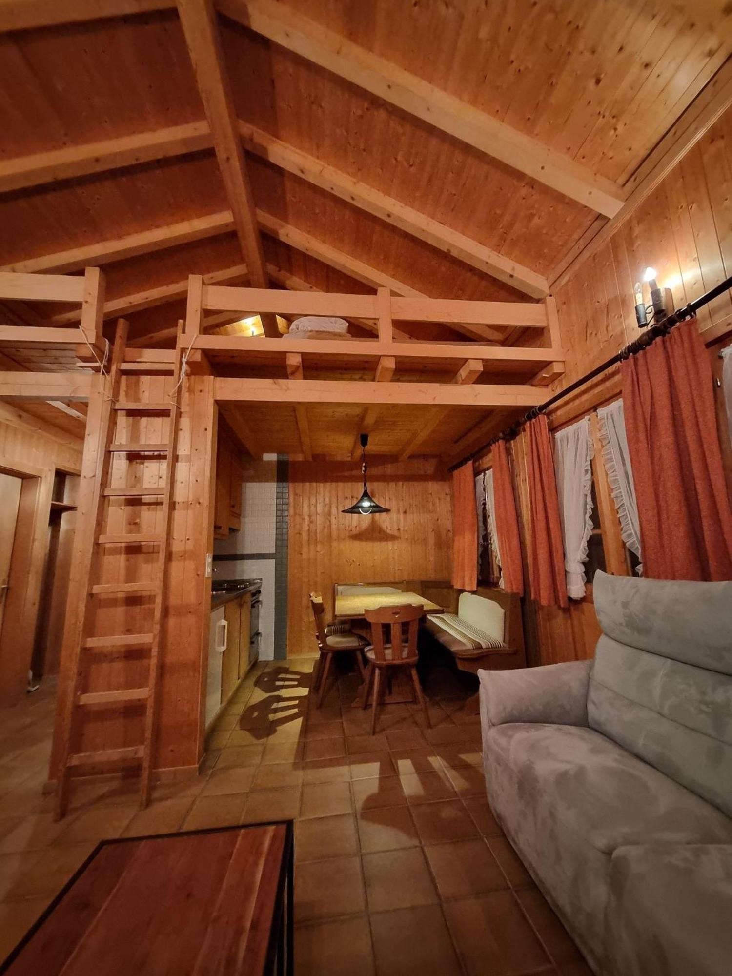 Hotel - Petit-Dejeuner Le Trift Циналь Экстерьер фото