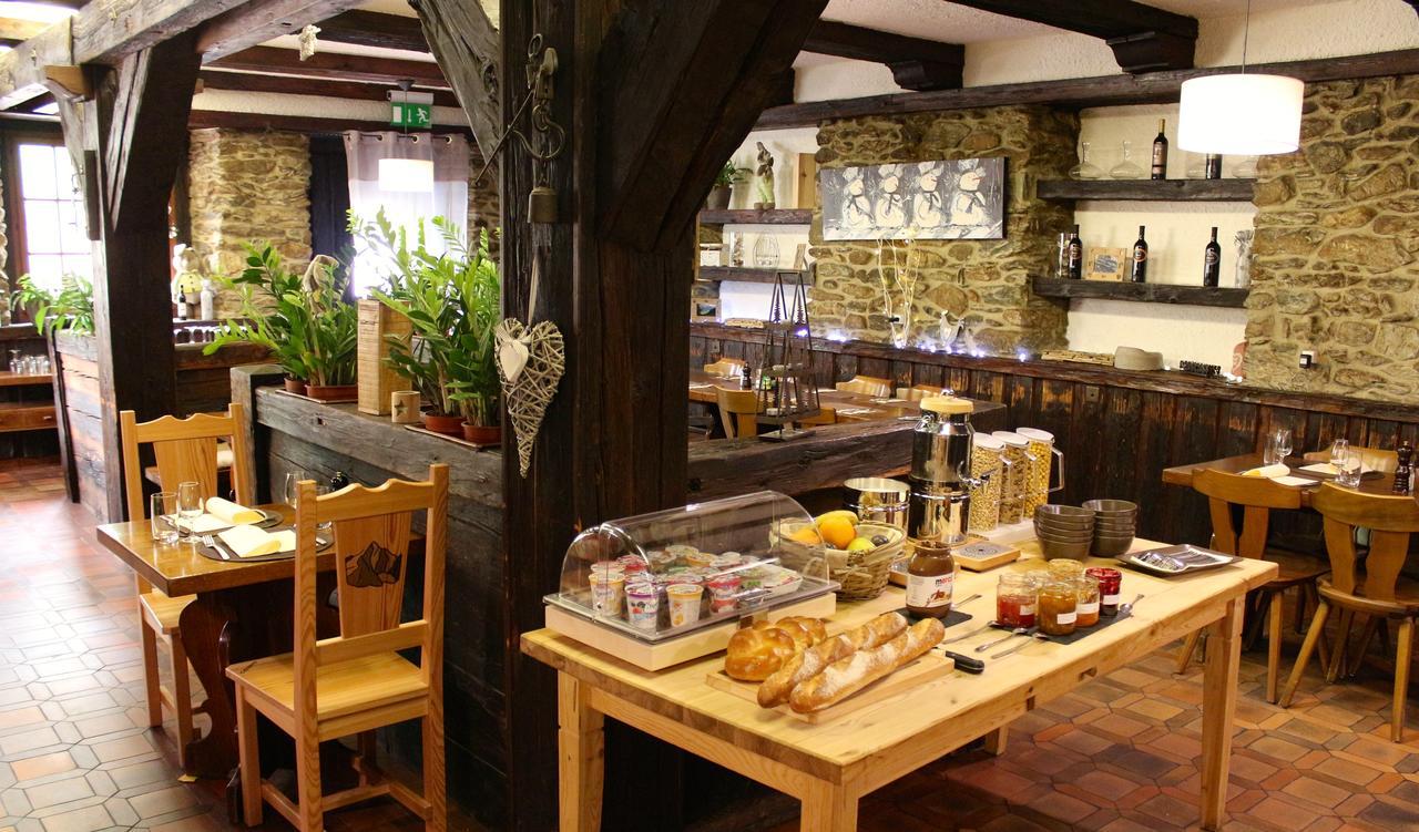Hotel - Petit-Dejeuner Le Trift Циналь Экстерьер фото
